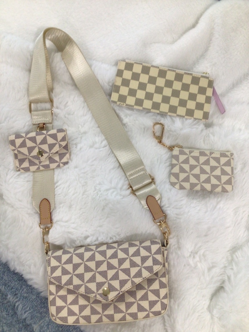 Fashion inspired bag set - Picture 3 of 16